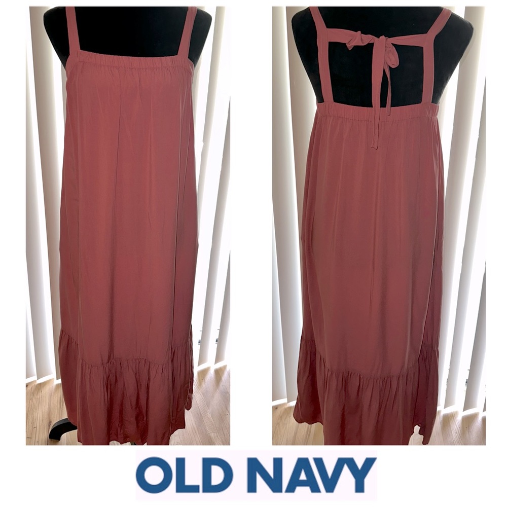 Old Navy Sleeveless Tie-Back Maxi Swing Dress